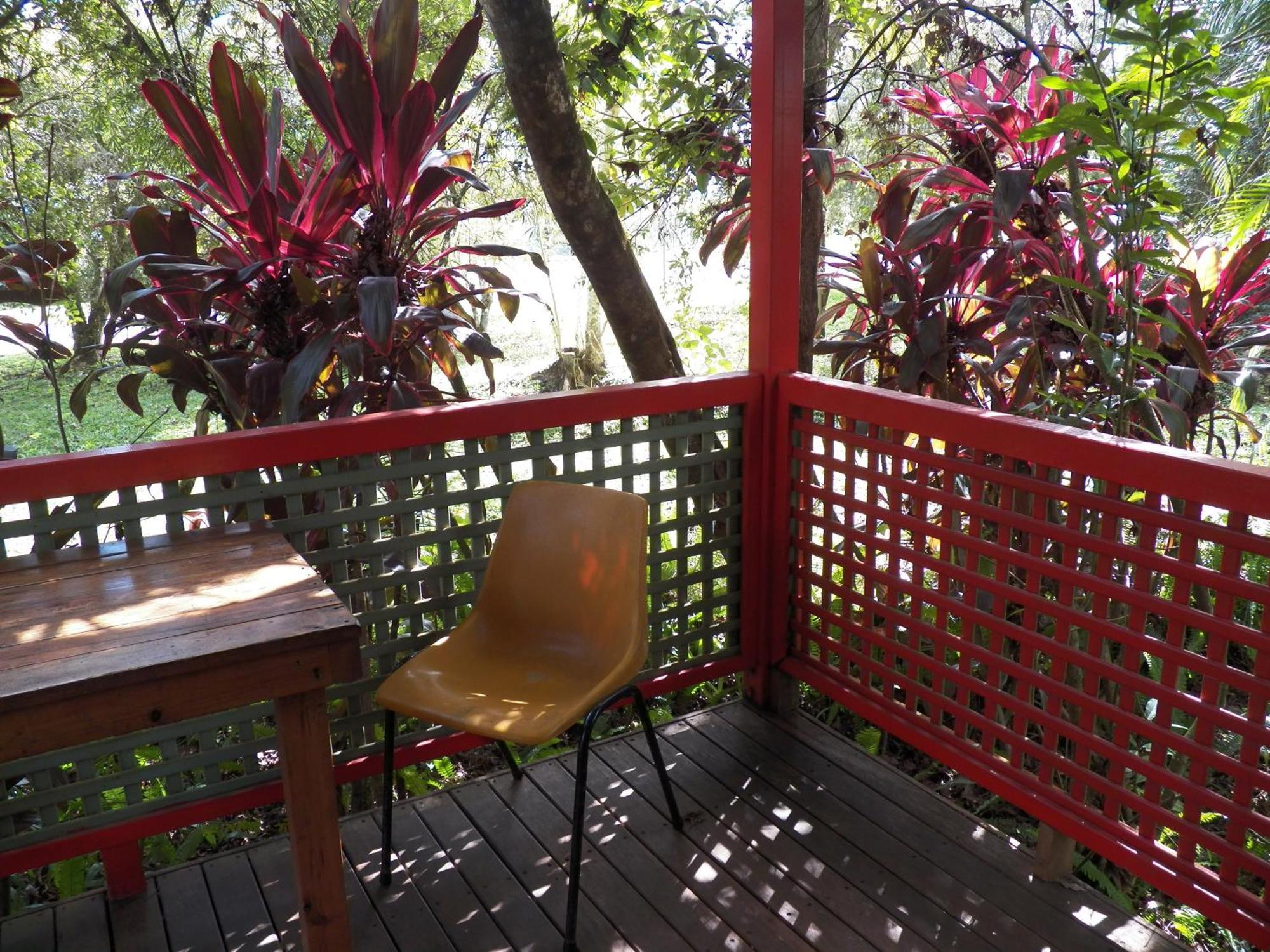 Lake Eacham Tourist Park & Cabins Ruang foto