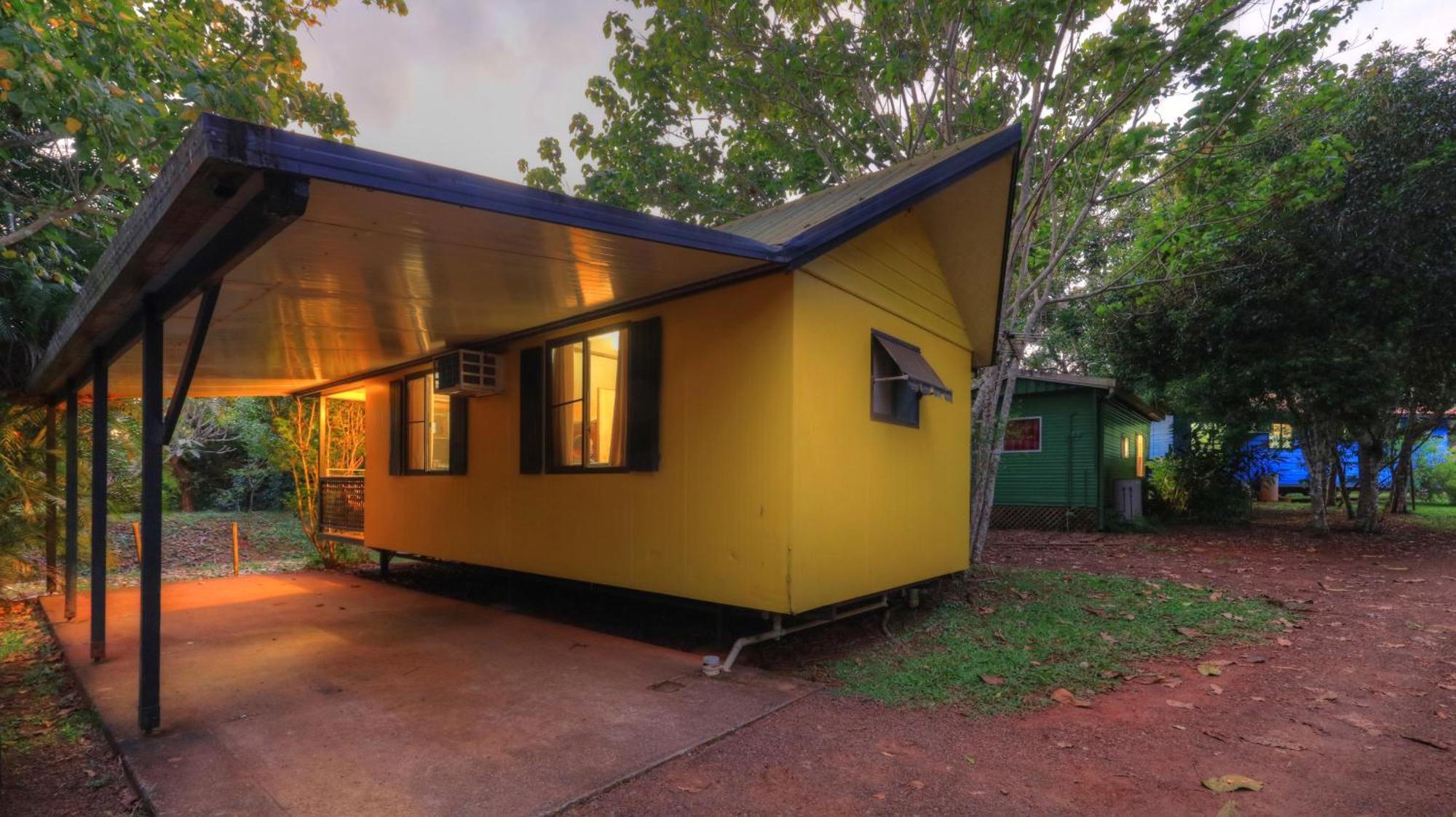 Lake Eacham Tourist Park & Cabins Bagian luar foto