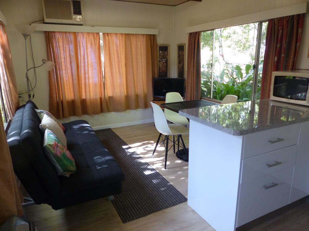 Lake Eacham Tourist Park & Cabins Bagian luar foto