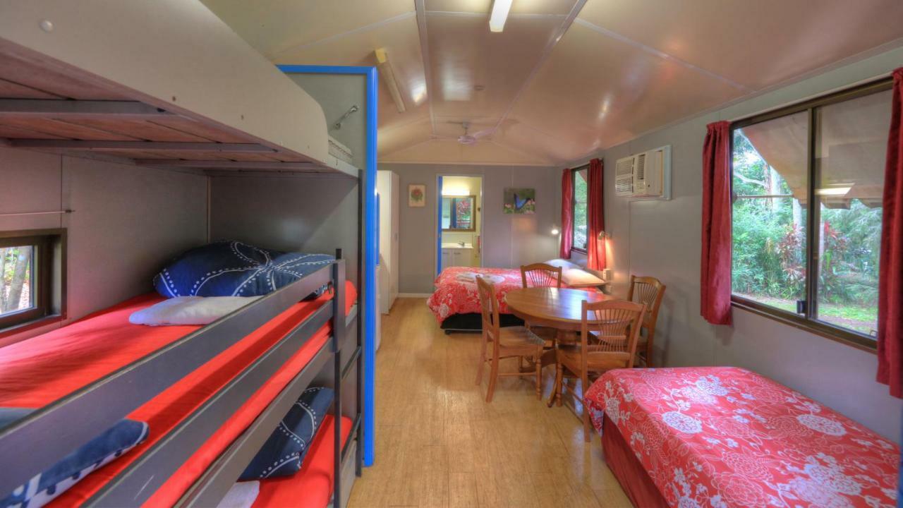 Lake Eacham Tourist Park & Cabins Bagian luar foto